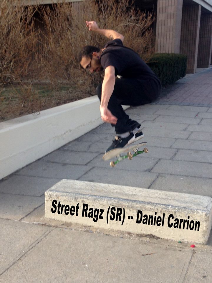 Street Ragz. Daniel Carrion Jumping.